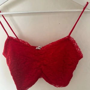 Topp S - Använd 1 gång, så i mycket fint skick!