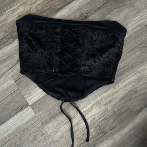 Korsett topp - Croppad korsett topp med glitter 