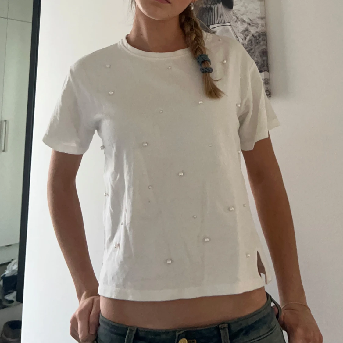 Vit t-shirt med pärlor från Zara