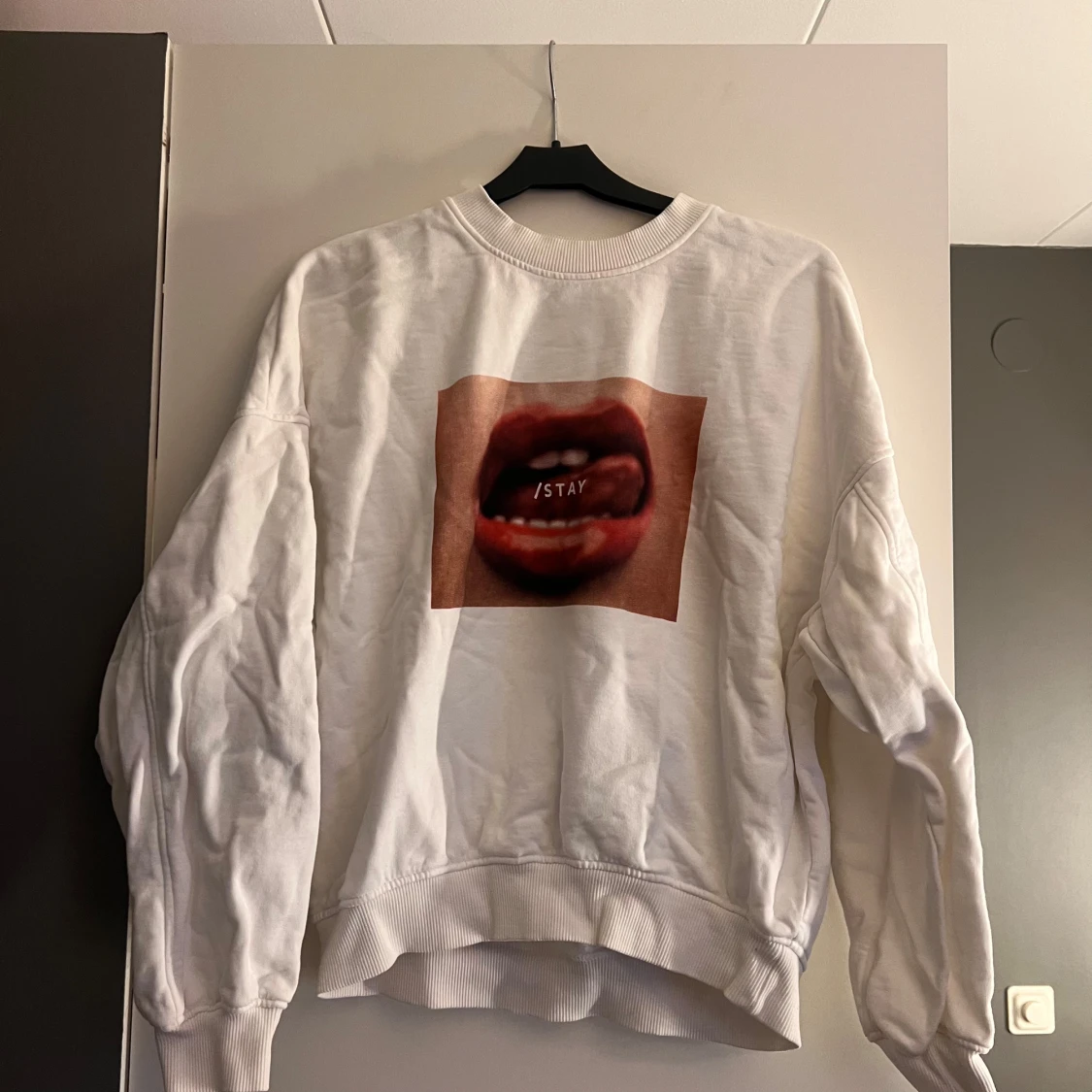 Vit sweatshirt från /STAY