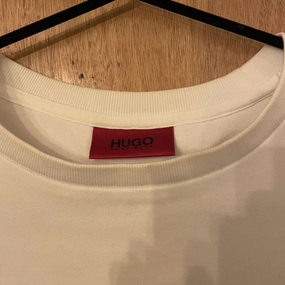 Vit långärmad tröja från Hugo Boss stl XS - 1