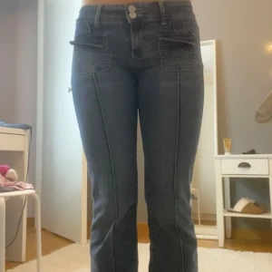 Jeans  - Jeans från Nelly, mycket bra skick, knappt använda, passar storlek 34/36