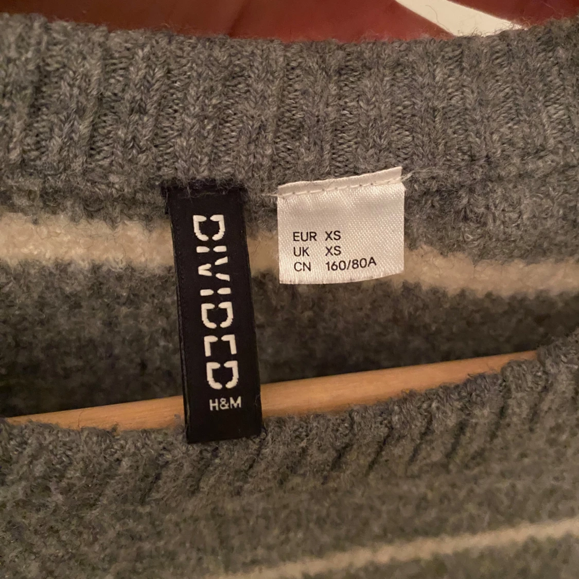 Grå randig tröja från H&M Divided - 3