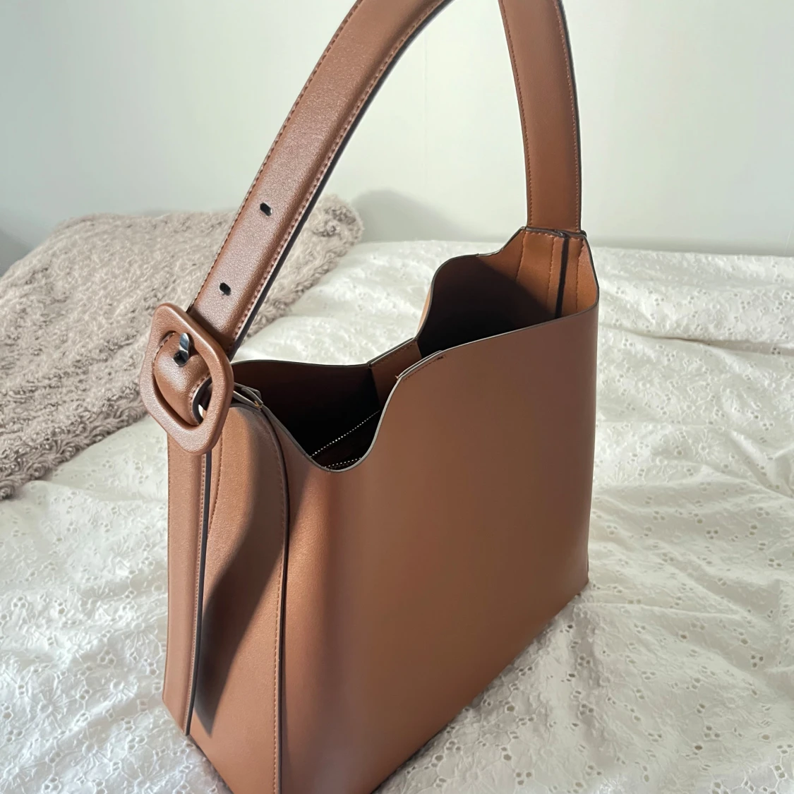 Brun axelväska  - 1