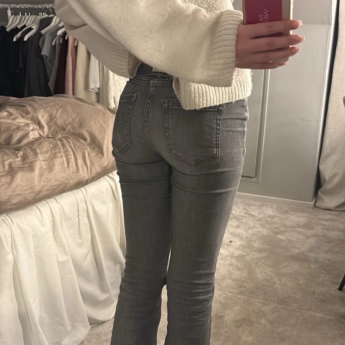 Grå jeans med hål - 3