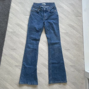 Gina lågmidjade jeans - Blåa Gina perfect jeans, bra skick, säljer pga försmå för mig💕