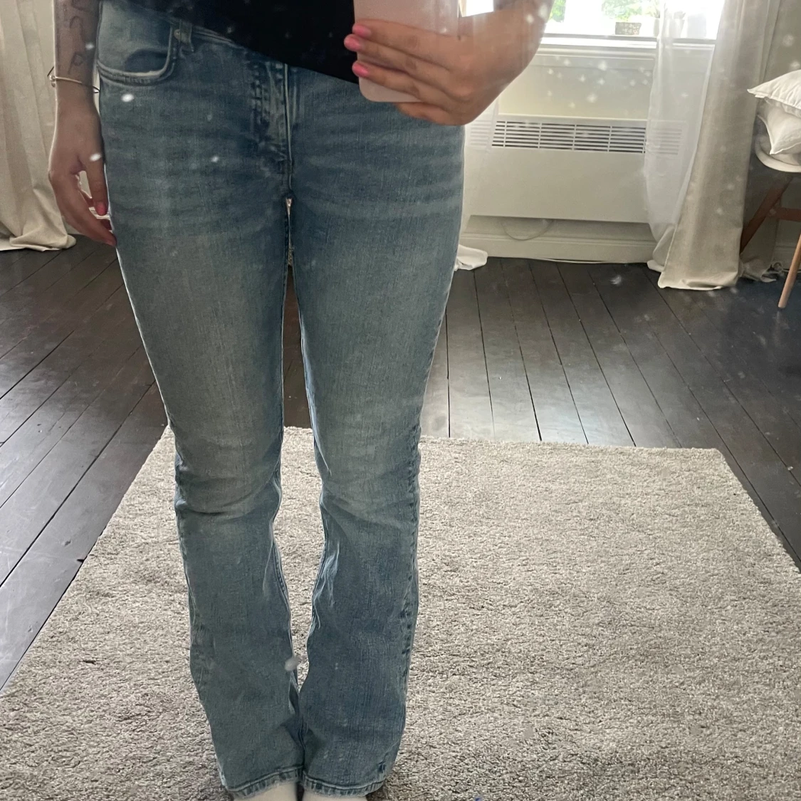 Blå jeans från Gina Tricot - 90