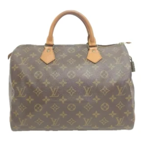 Louis Vuitton Speedy 30 - Louis Vuitton Speedy 30. Ett måste i väskkollektionen! Bra storlek för både vardagsbruk och resor. Perfekt att använda som skol-/arbetsväska. Speedy ger en touch av lyx och stil till varje outfit.