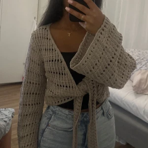 Stickad kofta  - Helt ny 