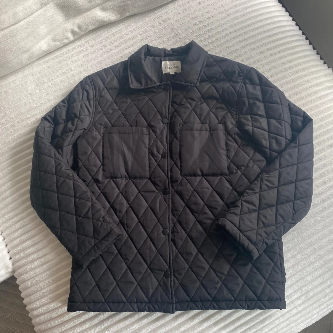 Svart quiltad jacka  - 92