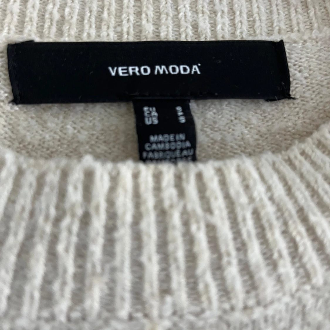 Kortärmad stickad tröja  - 91