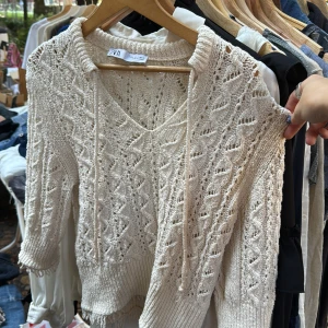 LOPPIS MARIATORGET - Loppis idag 8/9 på Mariatorget jag och mina vänner säljer!!!!🪼🪼Levis, missoni, zara, Other Stories, jeans, kjolar, lågmidjat, allt! Kom kom kom