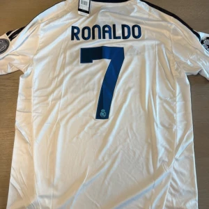 Ronaldo  - Ronaldo 2013 tröja 