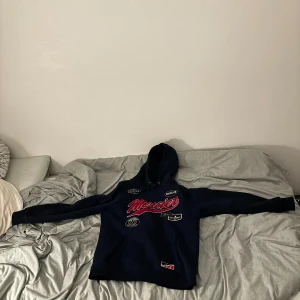 Mercier - Säljer en skön mercier hoodie