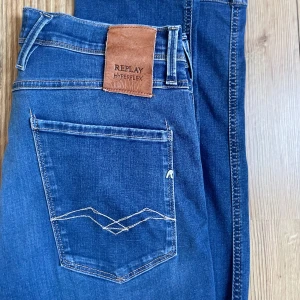 Replay anbass hyperflex - Säljer ett år tvärfeta Replay anbass hyperflex jeans * Slim fit * W31 L32