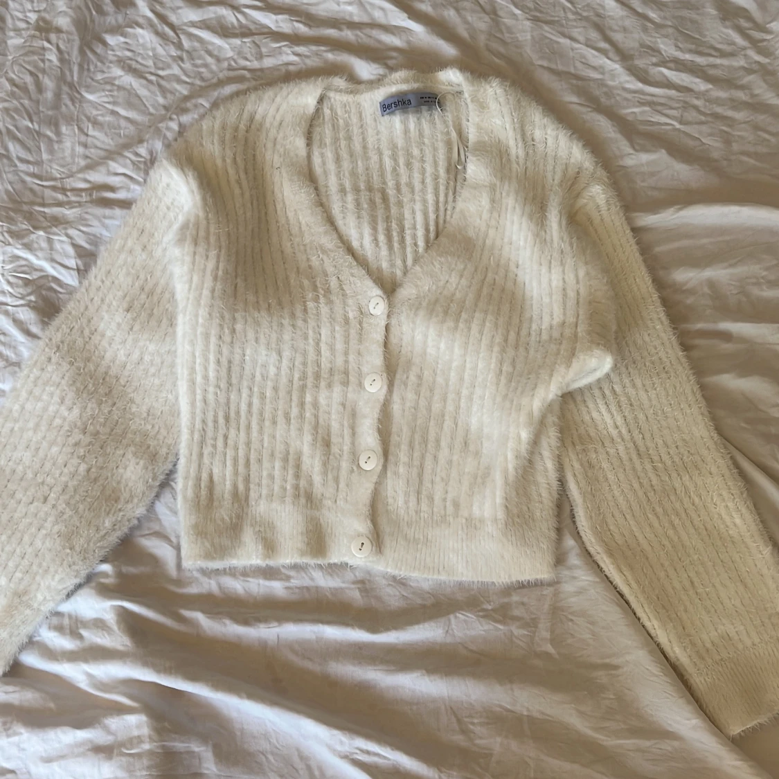 Vit stickad kofta - 90