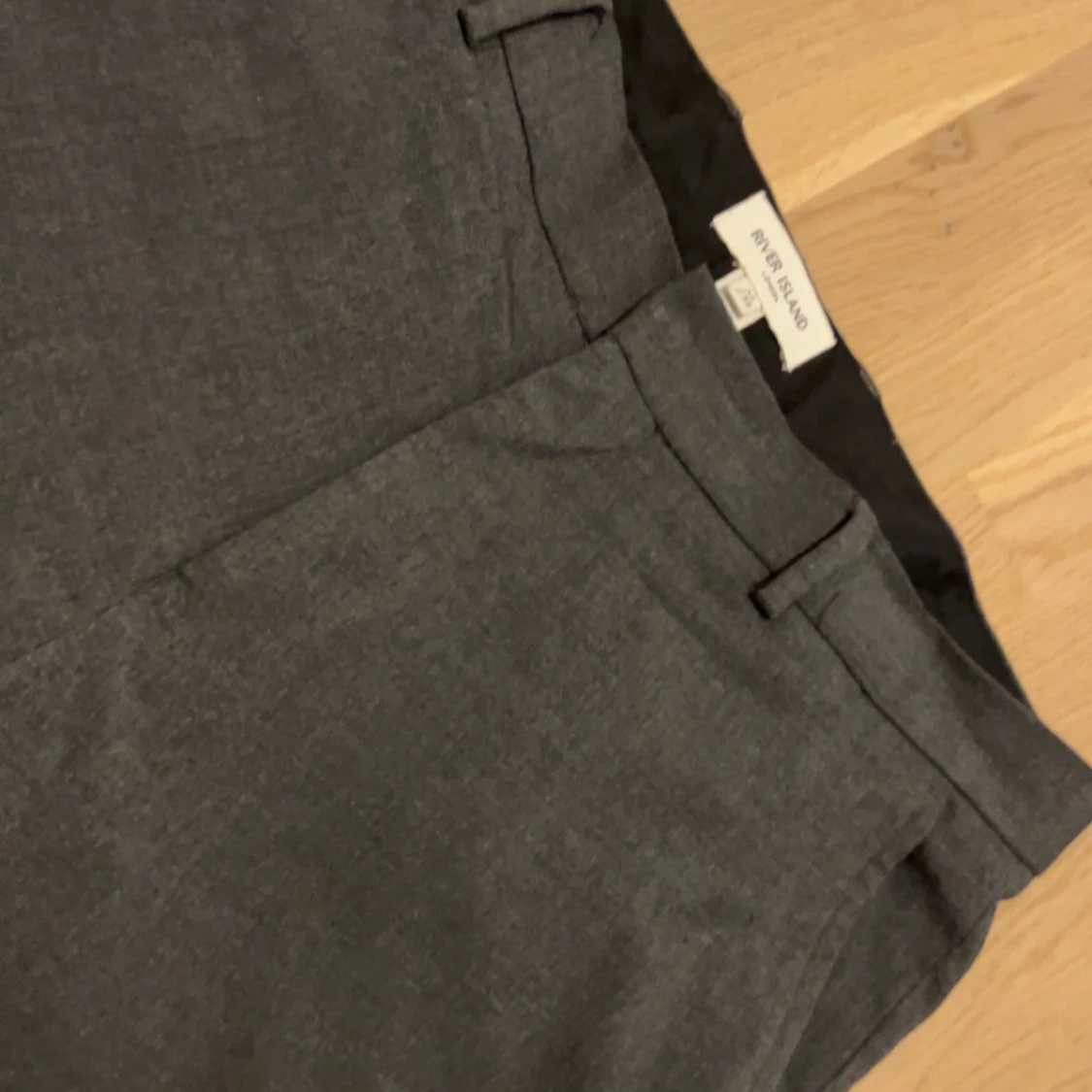 Svarta kostymbyxor från River Island - 92