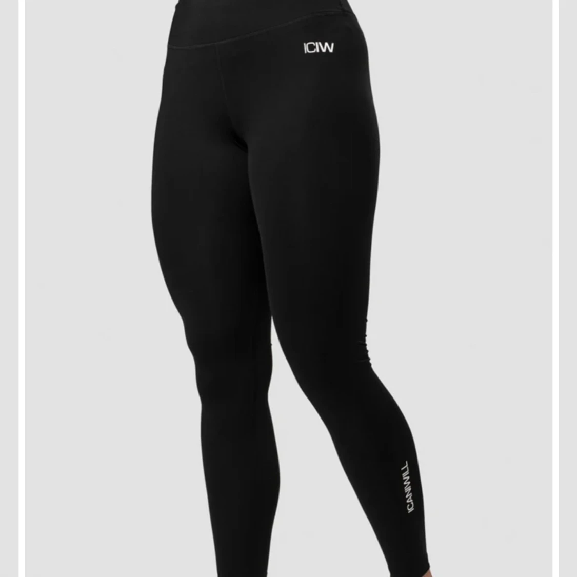 Svarta leggings från ICANIWILL scrunch tights - 1