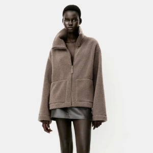  teddyjacka från hm -  teddyjacka från hm, endast testad så nyskick🩷🩷