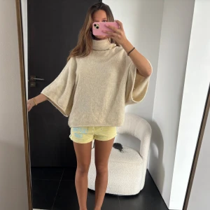 Jätte fin tröja  - Trekvartsärm tröja från Zara som är jätte fin och inte säljs längre❤️