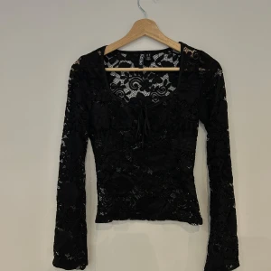 Spetstopp - Svart spetstopp, använt 2 gånger💕