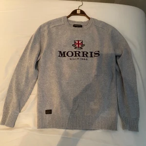 Morris sweatshirt  - Säljer denna jätte fina tröjan det är i super bra skick och bara blivit använd fåtal gånger 
