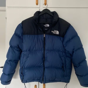 The North Face Jacka - Använd fåtal gånger förra vintern.  Bra skick  Storlek L