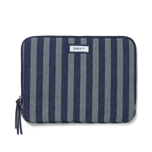 Day Datorfodral - Säljer detta superfina datorfodral som är helt nytt utan lappar! Nypris 500kr (säljs dock inte längre) 💕💕💕💕