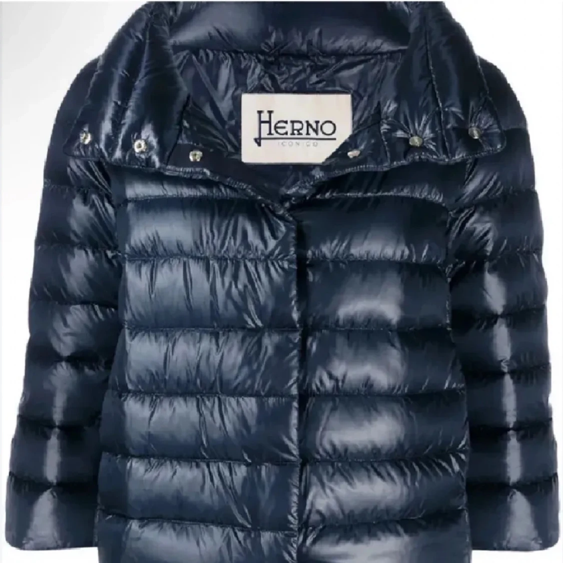 Mörkblå herno jacka