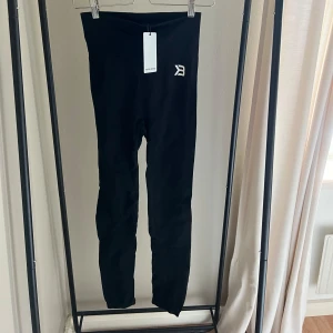 Träningstights  - Träningsthigts från Better Bodies modellen ”rockaway leggings”. Aldrig använda 