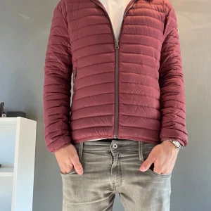 Colmar jacka - Säljer en colmar jacka en riktig schysst höstjacka i 9/10 skick använd en höst, storleken är som en S jag är 180 på 65kg o sitter perfekt, skriv gärna om ni har funderingar💯🔥