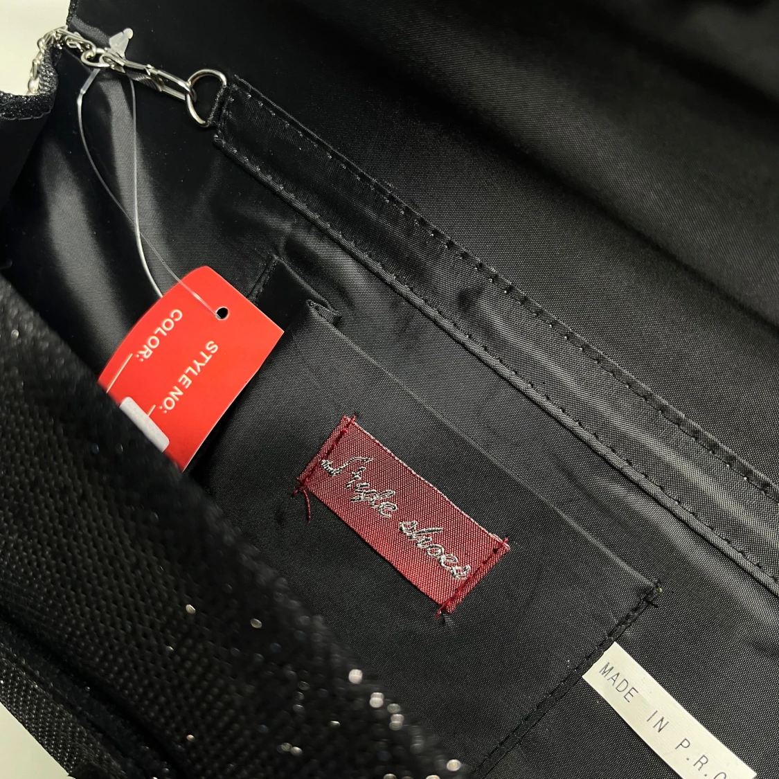 Festlig svart-glittrig väska - 91