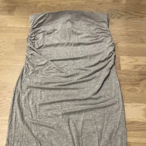 Lång kjol  - Grå lång kjol 