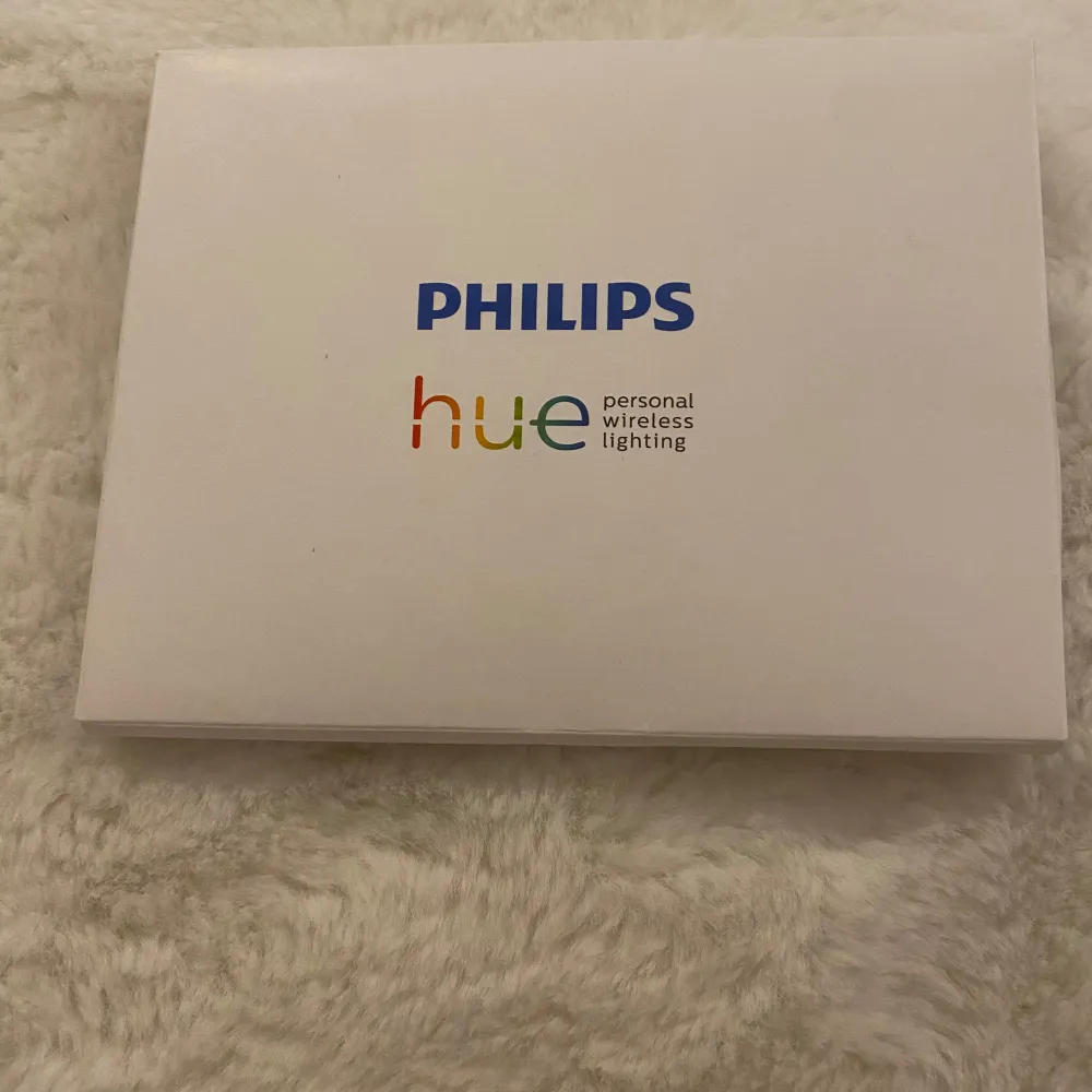 Helt ny Philips lampa som funkar felfritt, laddare och instruktioner finns med. Tyvärr saknar jag lådan den kom i men den är aldrig använd, bara testad.. Övrigt.