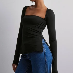 Topp - Helt ny tröja med prislappen kvar, köpt för 347kr