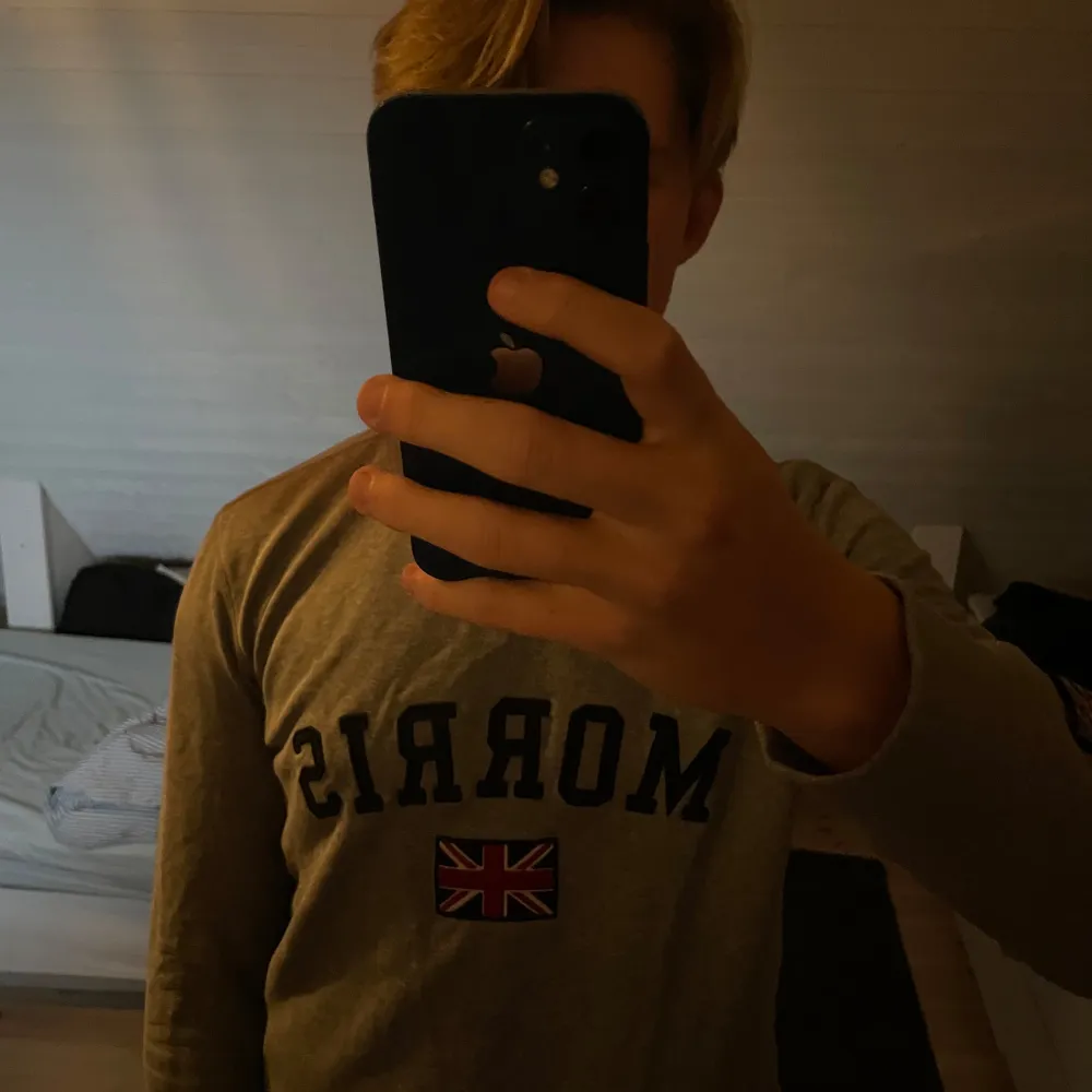 Säljer nu min Morris sweatshirt då den är lite liten och inte kommer till användning,om du har några funderingar är det bara att höra av dig🙂. Hoodies.