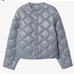 Jacka - Blå/grå jacka från Mango som inte kommer till användning 💞