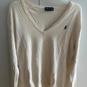 Ralph Lauren tröja - Använd ett fåtal gånger. Lite noppig