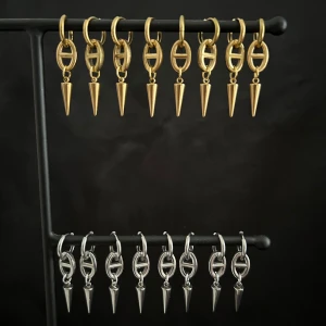 Örhängen  - Dessa örhängen säljes för 115kr/paret☺️ De är egentillverkade alltså helt oanvända, Rostfritt stål 💋