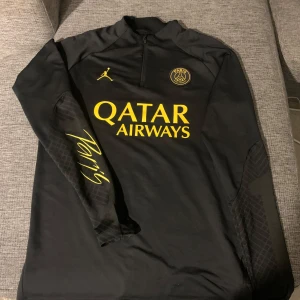 PSGxJordan tröja - PSG tröja nästan som ny