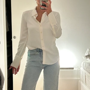 Vit tunn skjorta  - Helt ny 🤍