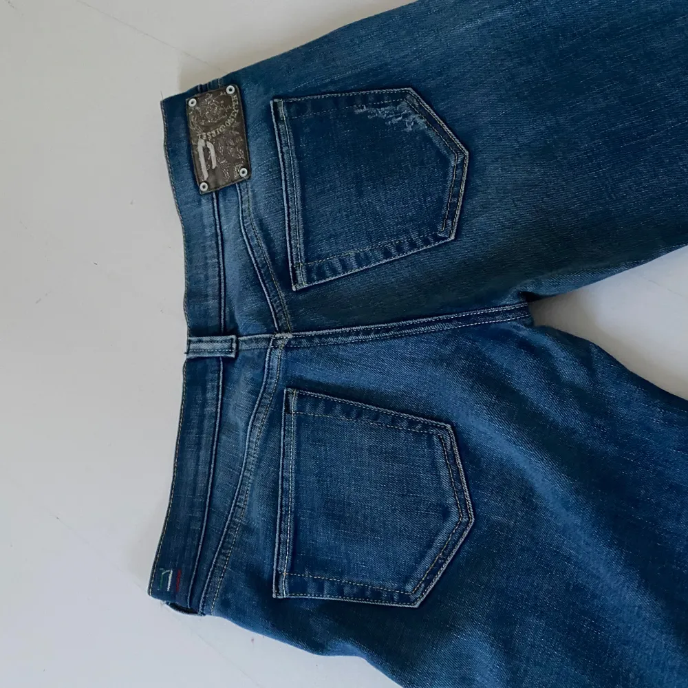 Jätte snygga jeans från disel som tyvärr är för stora för mej❣️. Jeans & Byxor.