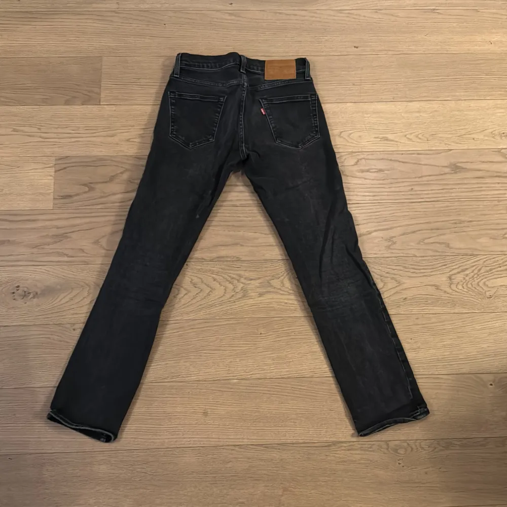 Snygga Levi’s 511 i fint skick.  Tveka inte att höra av dig vid funderingar!. Jeans & Byxor.