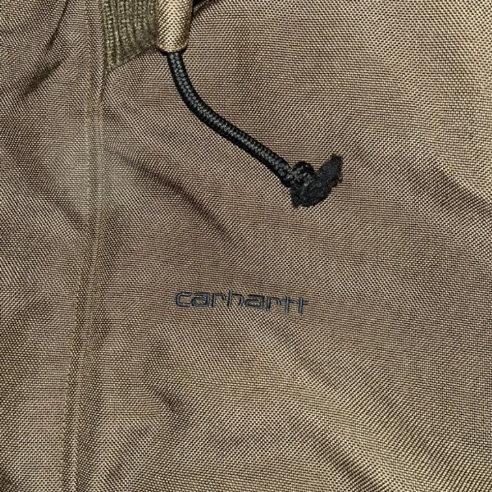 carhartt vintage jacka. bra skick storlek M skriv om ni har frågor😇😇. Jackor.