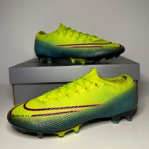 Fotbollsskor Nike Mercurial - Vapor 13 Elite konstgräs. 9,2/10 skick