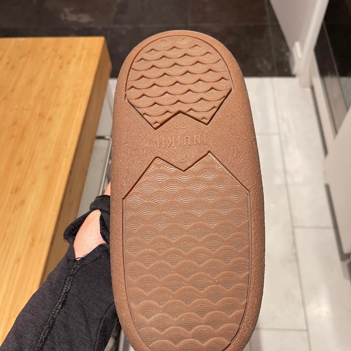 Gröna inuikii skor - 93