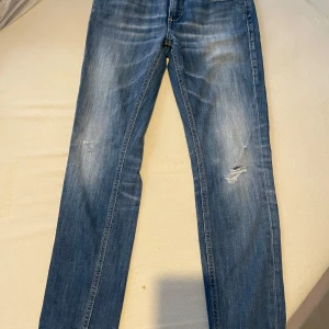 Dondup jeans  - I använt skick 
