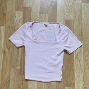 Rosa T-shirt  - Söt rosa tshirt