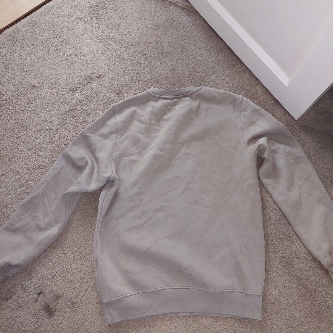 Beige sweatshirt från Sustainable Clothing Essentials - 1