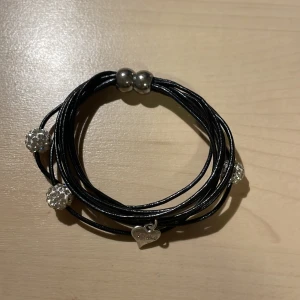 Gemini armband - Sätts på magnetiskt, skriv om man undrar något💕